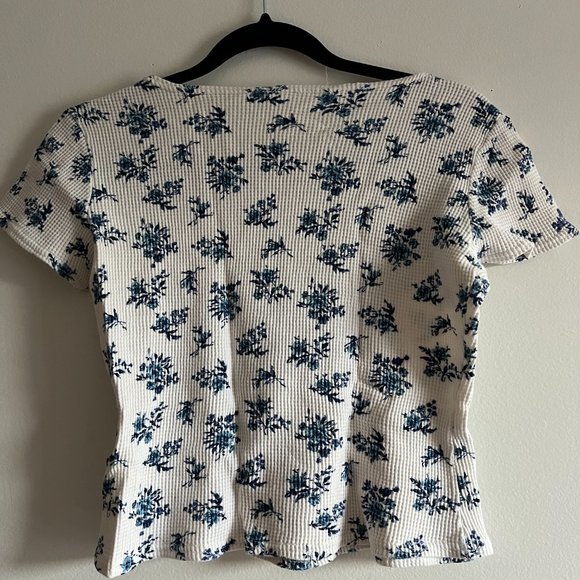 Vintage | 90's Floral Waffle Tee - Picture 2 of 3